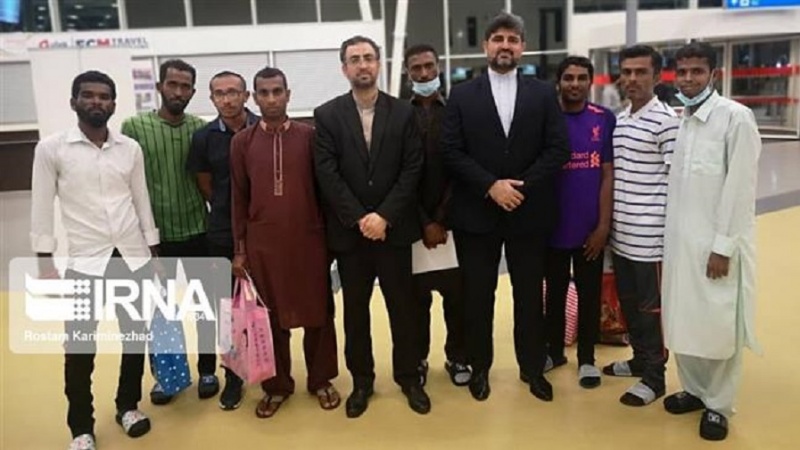 ৪ বছর পর দেশে ফিরলেন ইরানি নাবিকরা
