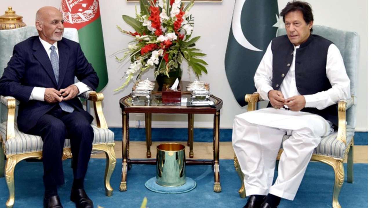 پاکستان کے وزیر اعظم افغانستان کے دورے پر
