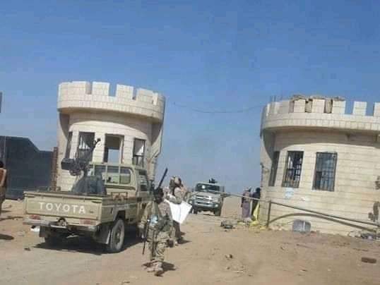 حكومة هادي تعترف بالهزيمة وتحمل العدوان السعودي مسؤولية خسارة مأرب