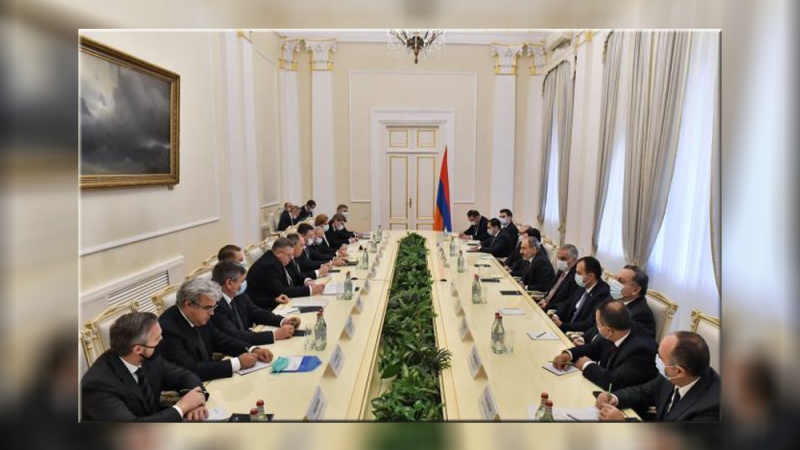 Русија илә Ермәнистан рәсмиләринин ҝөрүшләриндә Гарабағ мәсәләси вә икитәрәфли әлагәләр диггәт мәркәзиндәдир