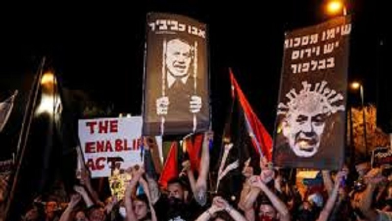 Tel Aviv: in migliaia protestano ancora contro Netanyahu