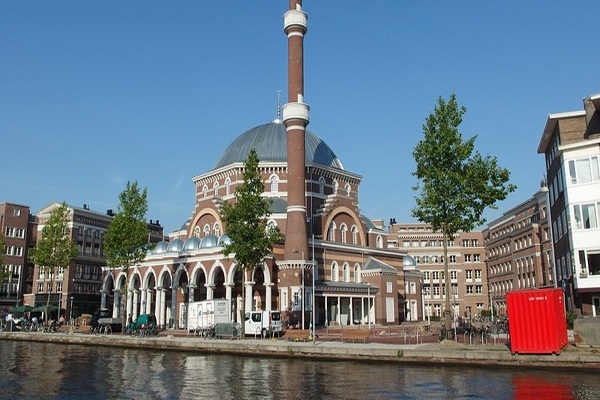 Dutch government says to tackle foreign donations, influence on Mosques