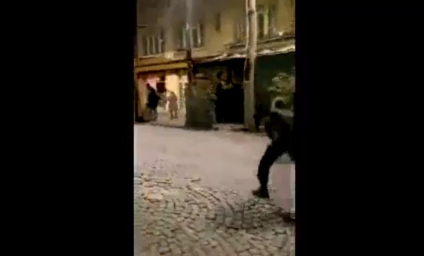 Fransa polisi göçmenler kampına saldırdı