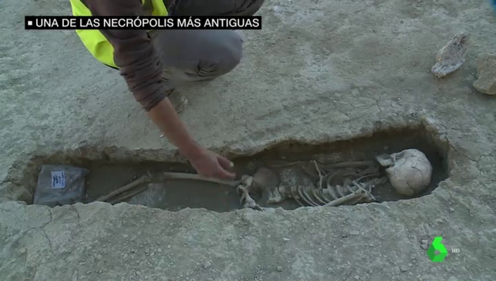 Desenterrando la España Islámica: “Encuentran un gran cementerio musulmán cuando ensanchaban una avenida en Zaragoza” 
