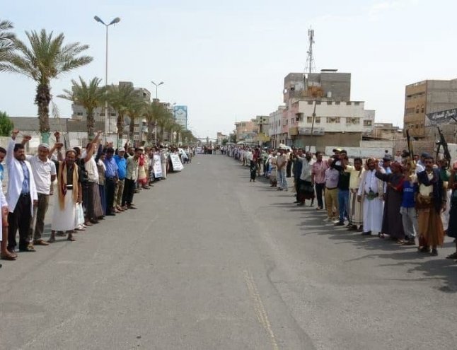 وقفات احتجاجية بالحديدة للتنديد باستمرار القصف الجوي لقوى العدوان