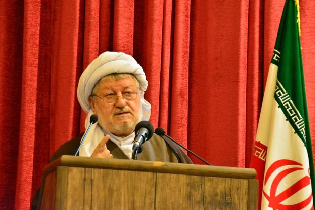 مامۆستا قادر قادری: دەست لە پاراستنی دین، خەڵک و دەسەڵاتی ئێران هەڵناگرین