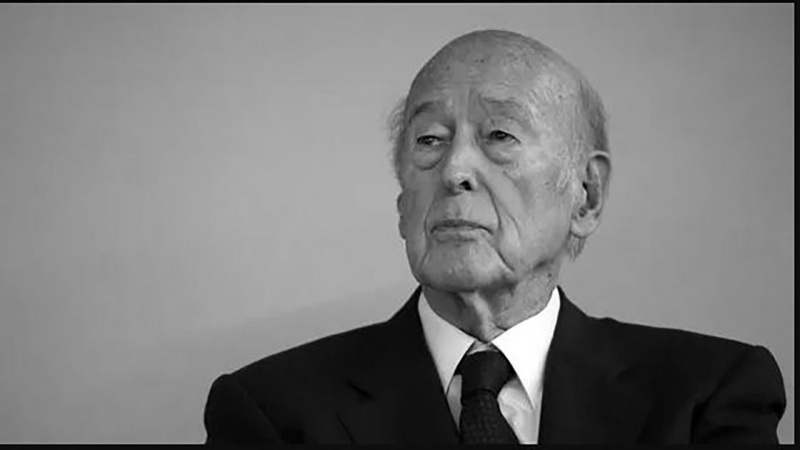 ジスカール・デスタン元仏大統領がコロナで死去
