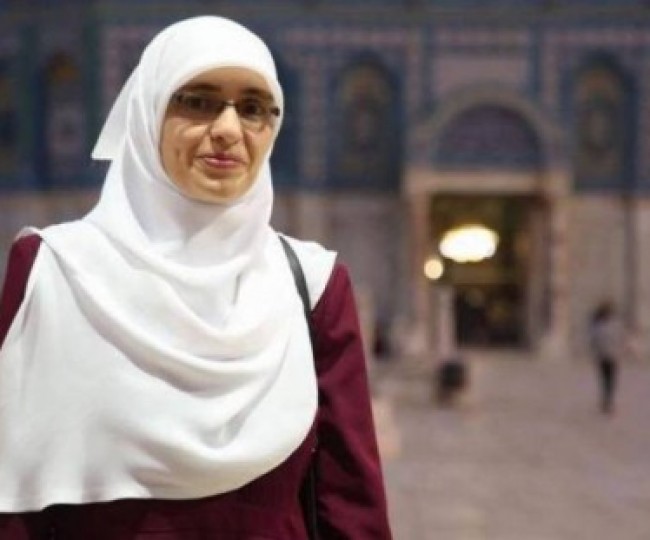  قوات الاحتلال تعتقل إمرأة في منطقة باب الأسباط بالمسجد الأقصى