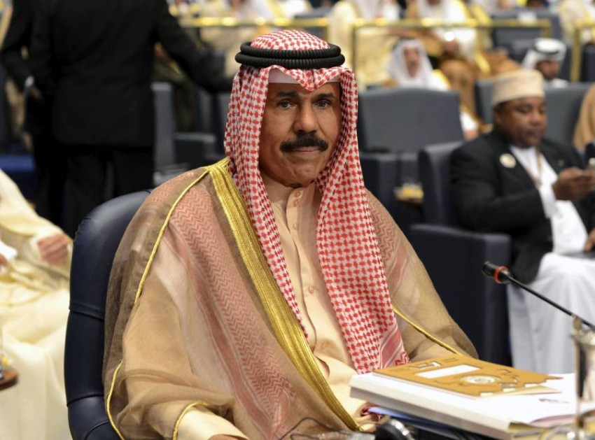 أمير الكويت يقبل استقالة الحكومة