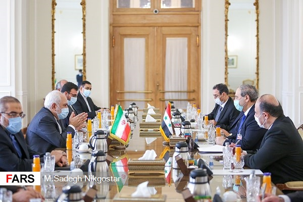 ظريف والمقداد يبحثان العلاقات الثنائية وقضايا المنطقة ومكافحة الارهاب