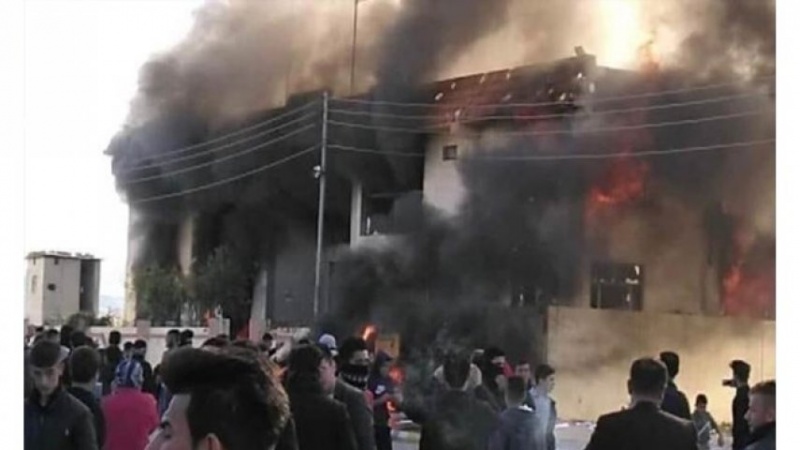 Demonstran Kurdistan Irak Bakar Kantor Pemerintah