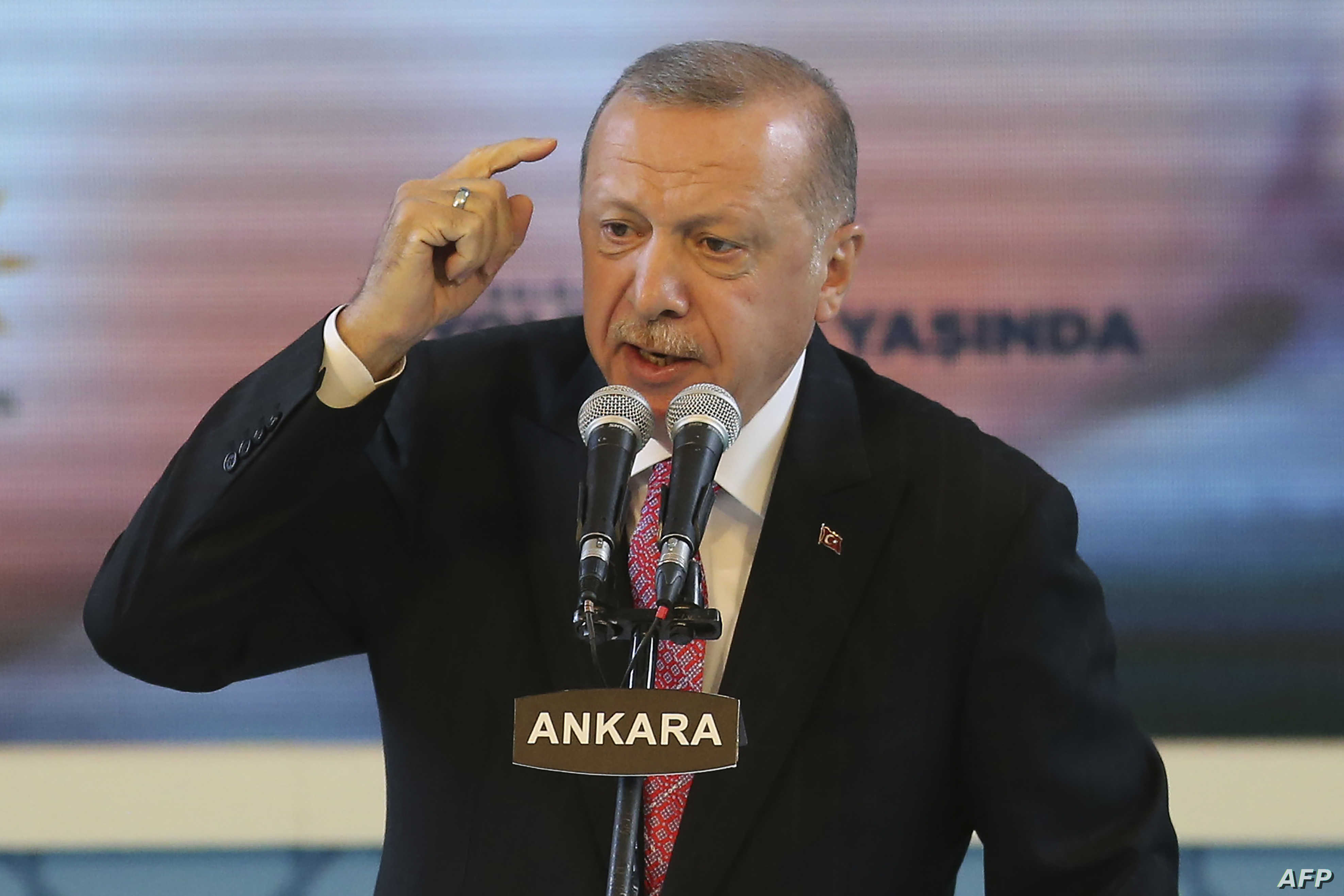 إردوغان: يجب على فرنسا مراجعة سياساتها العنصرية