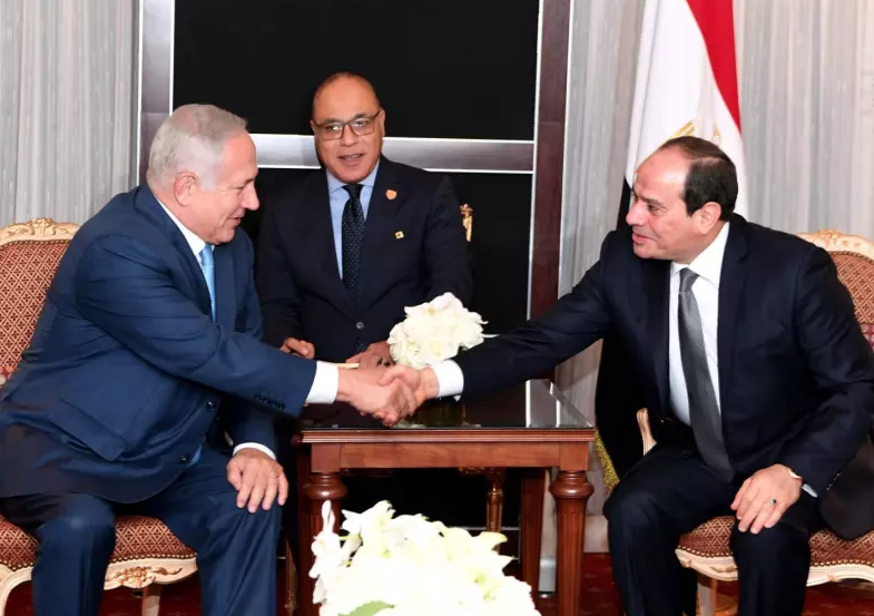 السيسي يدعو نتنياهو رسمياً إلى زيارة مصر