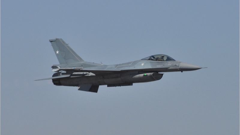 米ミシガン州で、米空軍F-16戦闘機が墜落　