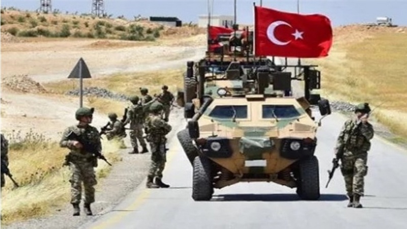 Türk askerler Suriye'nin 3 noktasından daha çekildi
