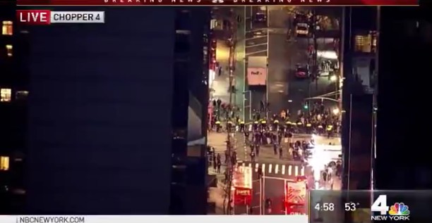 New York'ta araba ırkçılık karşıtı grubu ezdi