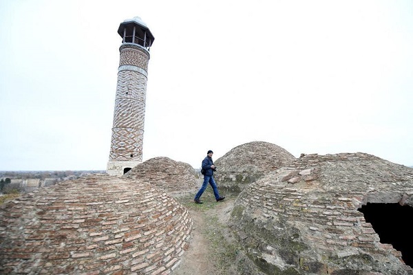 Azeri Foundation Begins to Restore Religious Buildings in Karabakh