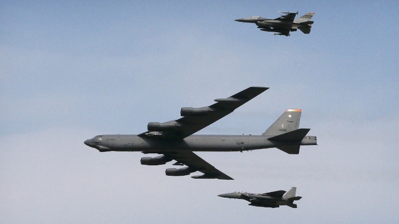 Militer Iran Tanggapi Kehadiran Pembom B-52 AS di Kawasan