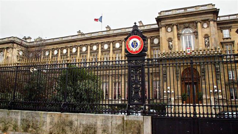 La France complote contre l'Iran?!