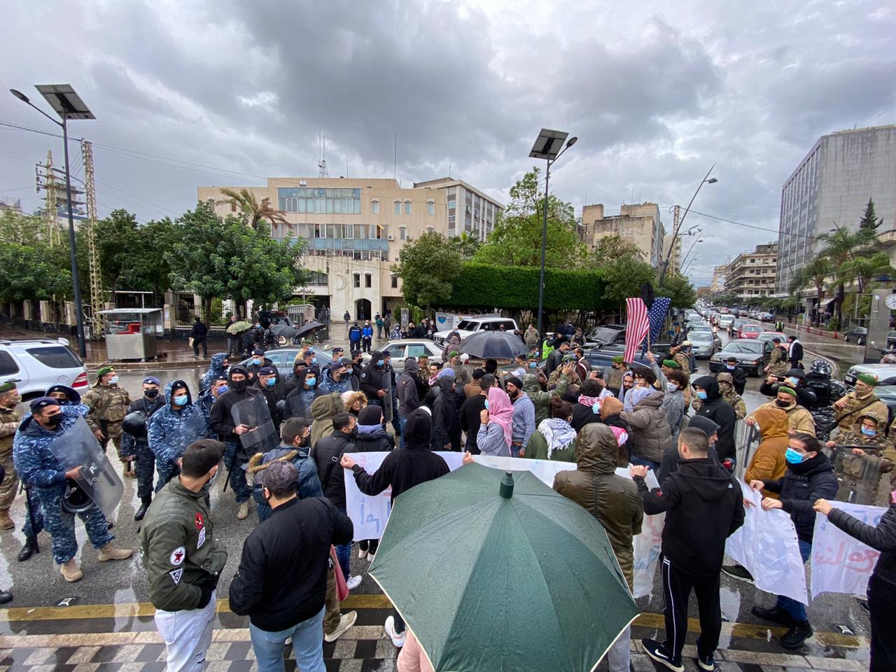 لبنان.. "لا أهلاً ولا سهلاً بسفيرة الإرهاب الأميركي" في صيدا