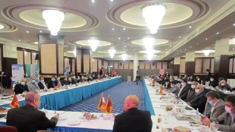 Iran und China halten Konferenz über "Handel, Investiton und wirtschaftliche Zusammenarbeit" ab