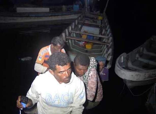 وصول 30 صياداً الى الحديدة كانوا محتجزين في السجون الإريترية