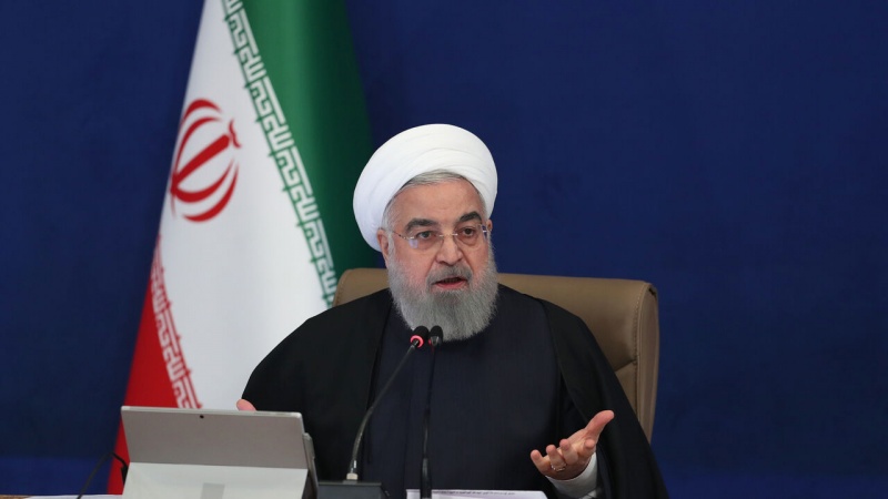 イラン大統領、「コロナ第3波を乗り越えた」