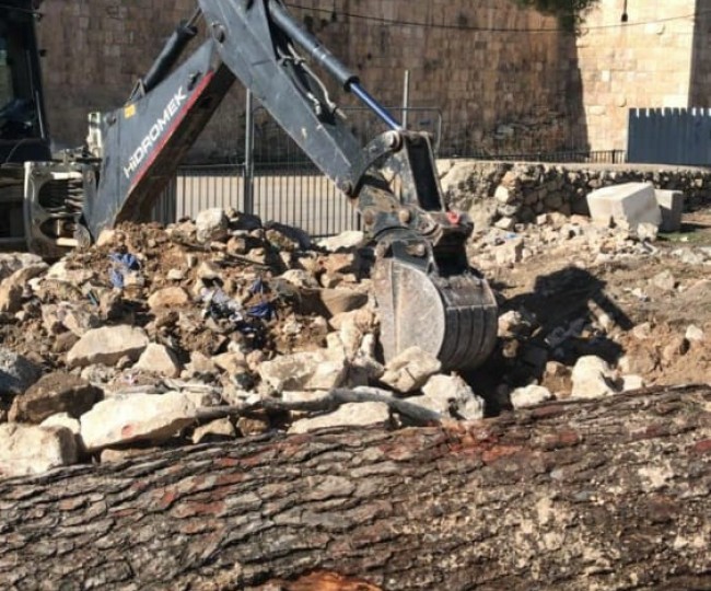 الاحتلال الاسرائيلي يواصل أعمال تجريف وتخريب في مقبرة "الشهداء" بالقدس