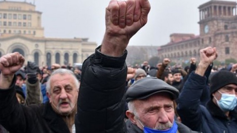 Erivan'da muhalefetin protesto gösterileri devam ediyor