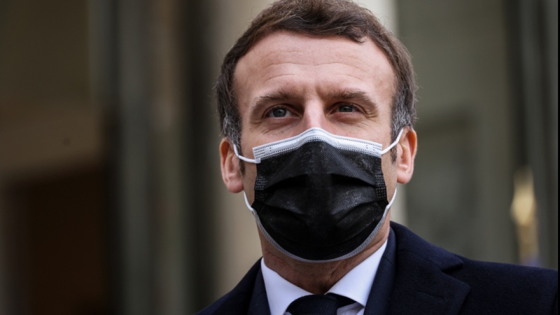 Covid, Macron: vaccino in Francia è gratis e non obbligatorio