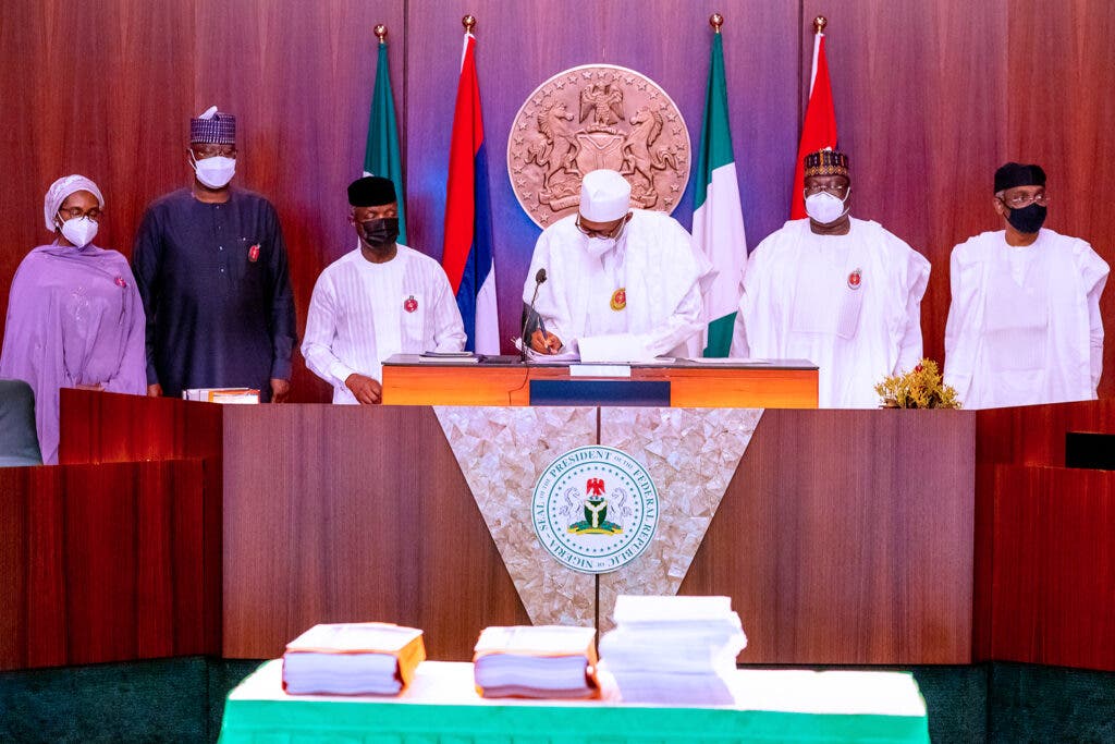 Najeriya : Buhari Ya Rattaba Hannu Kan Kasafin Kudin 2021
