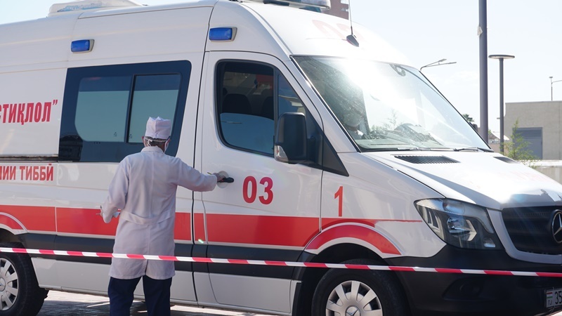 سلمان يغيب عن القمة الخليجية وينوب عنه ولي عهده