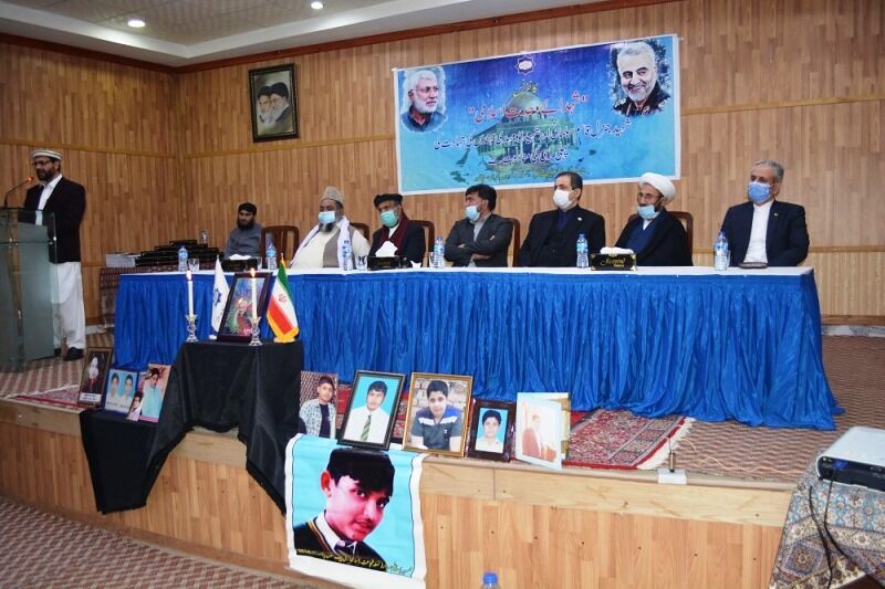 پشاور میں قاسم سلیمانی سمیت شہدائے مزاحمت کے خراج عقیدت پیش