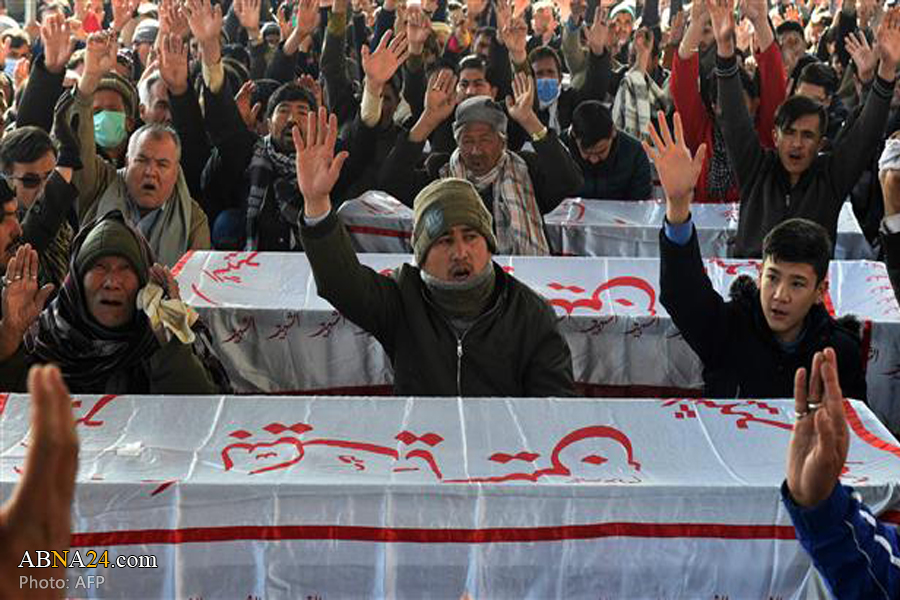“Los musulmanes shiítas de Paquistán continúan protestando, se niegan a enterrar sus muertos” 