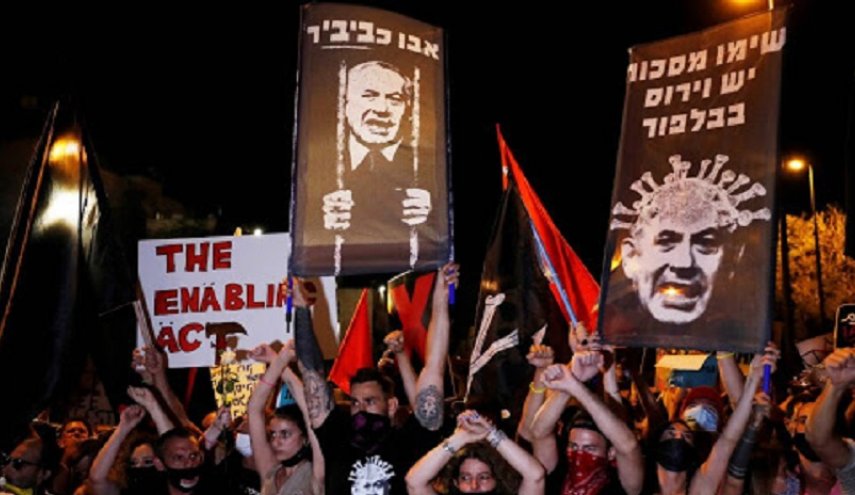 متظاهرون حاولوا اقتحام مقر نتنياهو احتجاجا على فساده وسياساته
