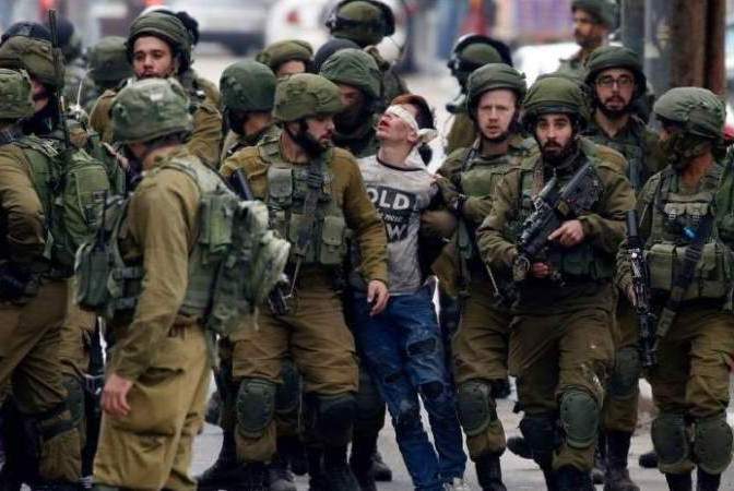 قوات العدو الصهيوني تصيب عمالا وتعتقل 12 فلسطينيا بينهم طفل في الضفة الغربية