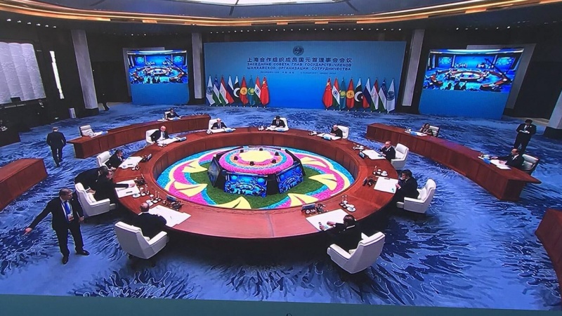 建立欧亚最大的过境区