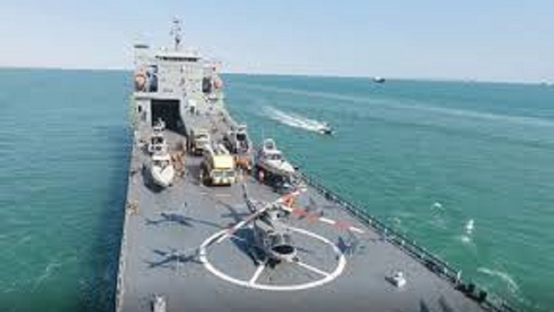 L’Iran presenta la nave per le operazioni speciali