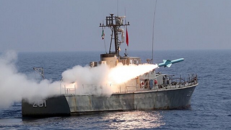 イラン海軍が、南部海域で軍事演習