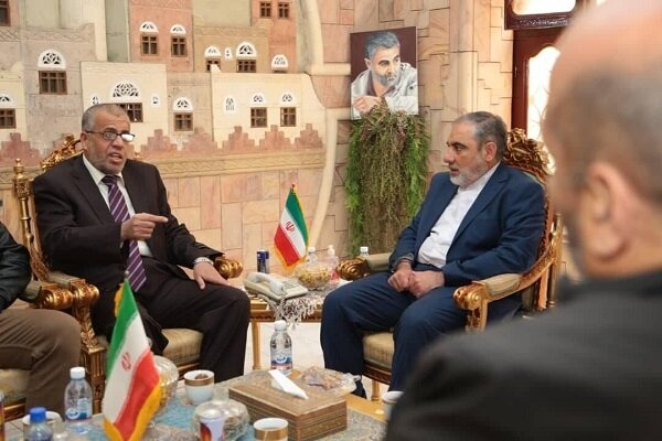 السفير الإيراني في اليمن يلتقي بممثلي "الفصائل الفلسطينية"