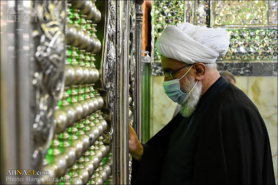 تقرير مصور / أمين عام المجمع العالمي لأهل البيت (ع) يزور مرقد السيد "جلال الدين أشرف" بمحافظة جيلان