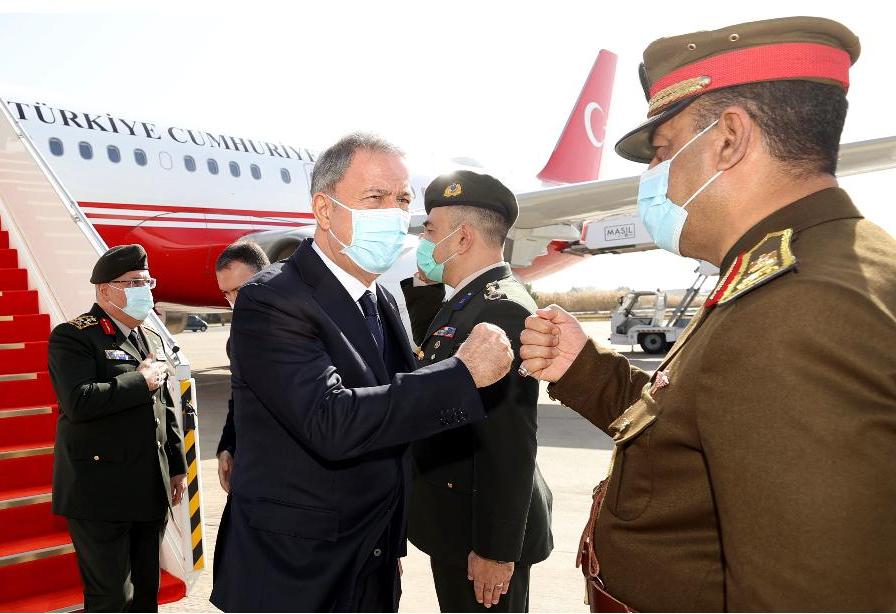 وزير الدفاع التركي يصل الى بغداد في زيارة غير معلنة