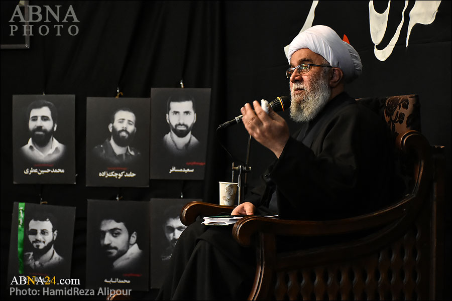 تقرير مصور / مجلس عزاء بمناسبة استشهاد بنت الرسول (ع) عند مرقد السيدة "الفاطمة الأخرى" في رشت