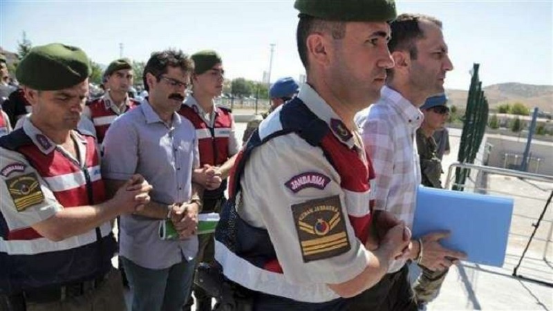     Turska naredila hapšenje 238 pripadnika vojske zbog veza s Gulenom