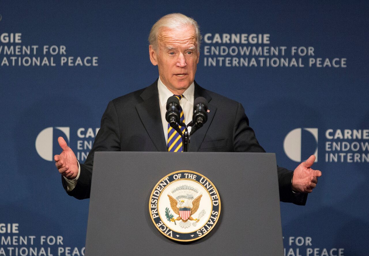 جو بايدن لن يرفع حظر السفر المفروض على المسافرين من "البرازيل وأوروبا"