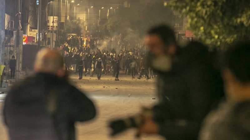 Tunus'ta hükümet karşıtı protestolar sürüyor