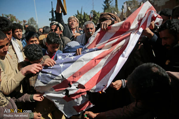 Photos: Yemeni protesters demonstrate in front of US Embassy in Sanaa