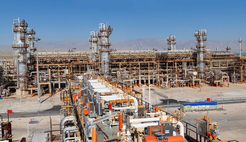 صدر روحانی نے مشرق وسطیٰ کی سب سے بڑی ریفائنری کا افتتاح کر دیا