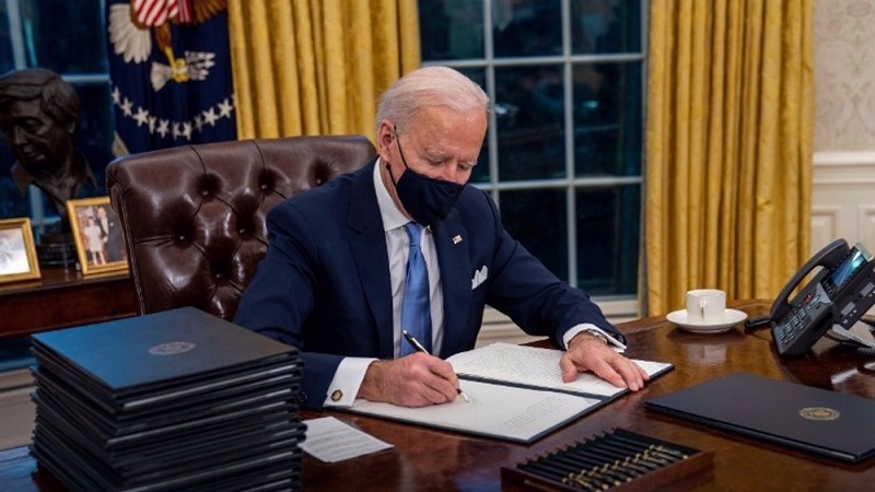 Biden zvanično novi predsjednik SAD, poništio nekoliko Trumpovih naredbi