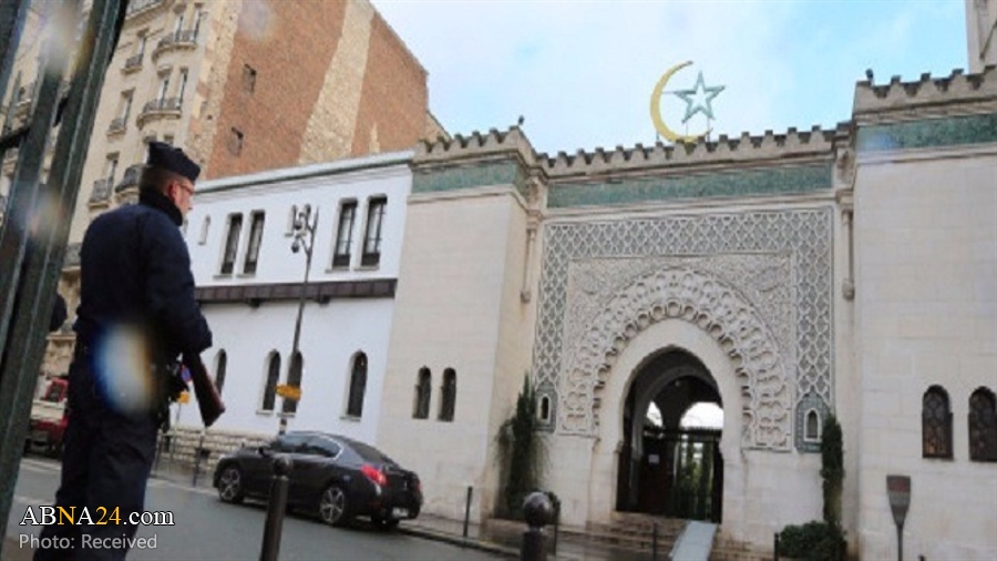 French mayor condemns decision of government to shut down mosques